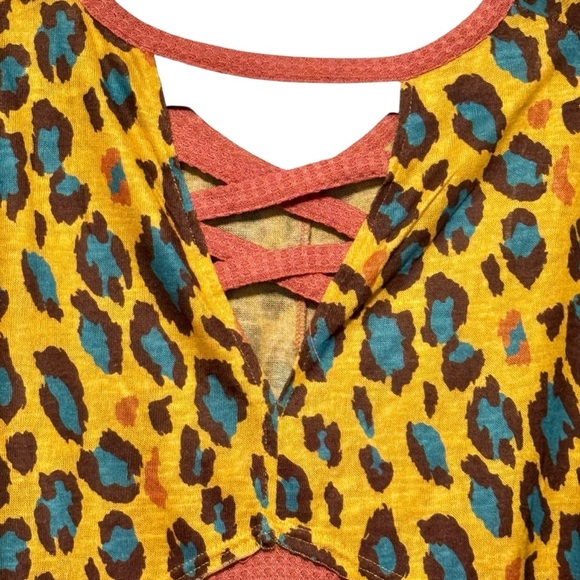 Umgee Animal Print Waffle Knit Mustard Mauve Short Sleeve Boho Casual Blouse - Picture 7 of 9